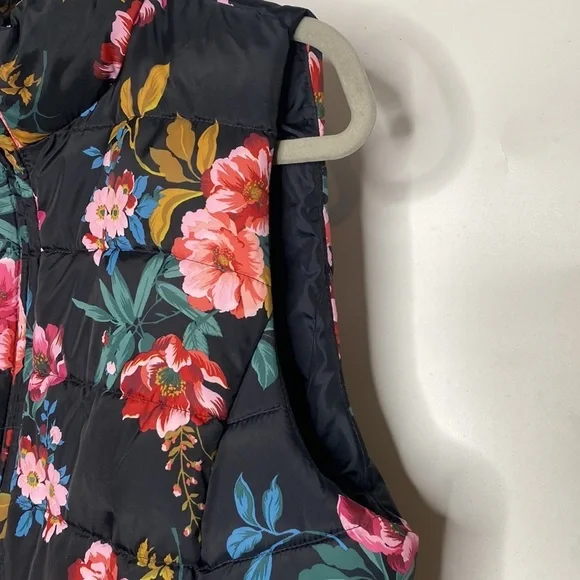 Loft Women's Blue & Pink Floral Print Sleeveless Puffer Vest Casual size Medium - Picture 3 of 9